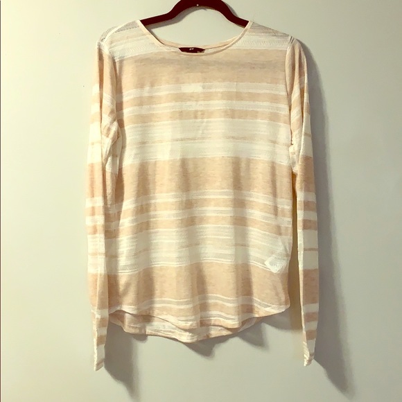 H&M Tops - H&M striped top H&M Tops - H&M striped top